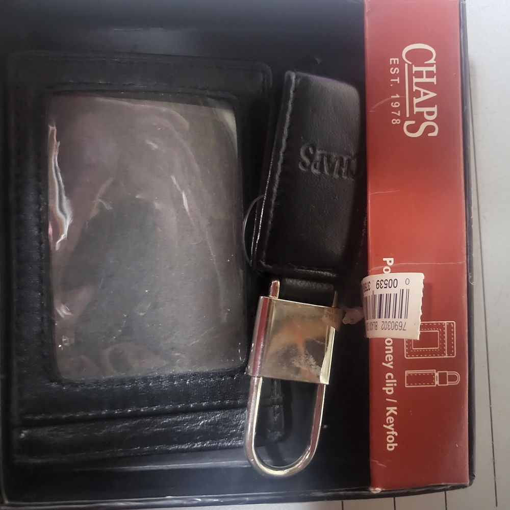 Chaps Ralph Lauren Black Leather Card Holder with Silver Key Clip